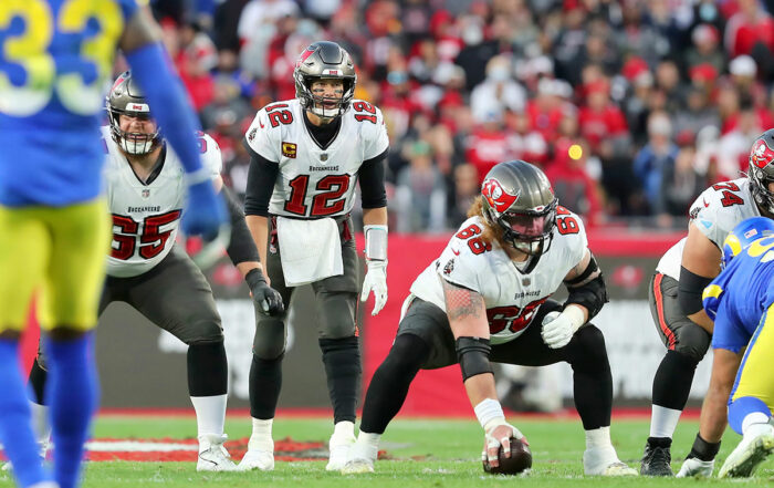 Bucs Qb Tom Brady And C Ryan Jensen