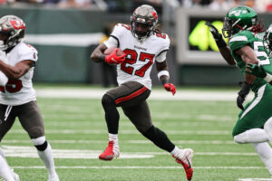 Bucs Briefing: Evans, Coaching Staff Must Step Up 4 Bucs Rb Ronald Jones Ii