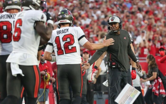 Bucs Qb Tom Brady And Oc Byron Leftwich