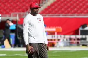 Bucs' Thad Lewis To Participate In Nfl Accelerator Program 2 Bucs Assistant Wrs Coach Thad Lewis