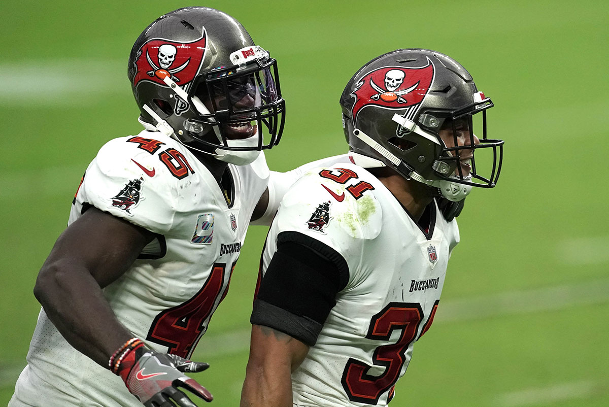 Bucs Ilb Devin White And Fs Antoine Winfield, Jr.