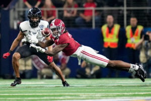 Alabama Wr Jameson Williams And Cincinnati Cb Coby Bryant