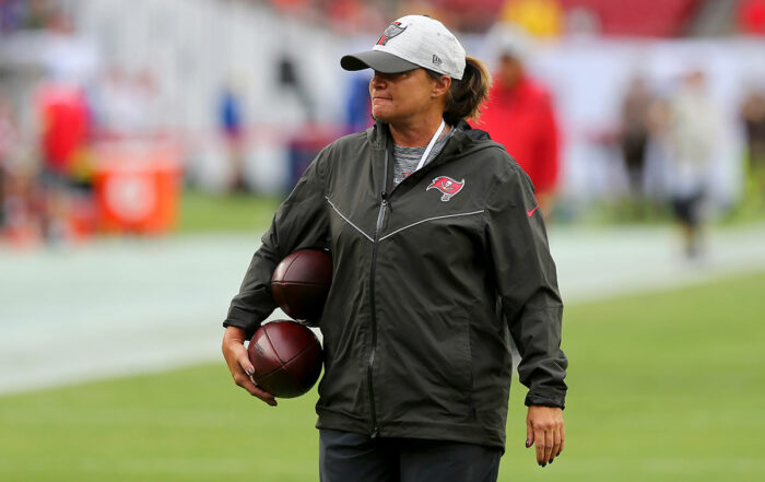 Bucs Assistant Dl Coach Lori Locust