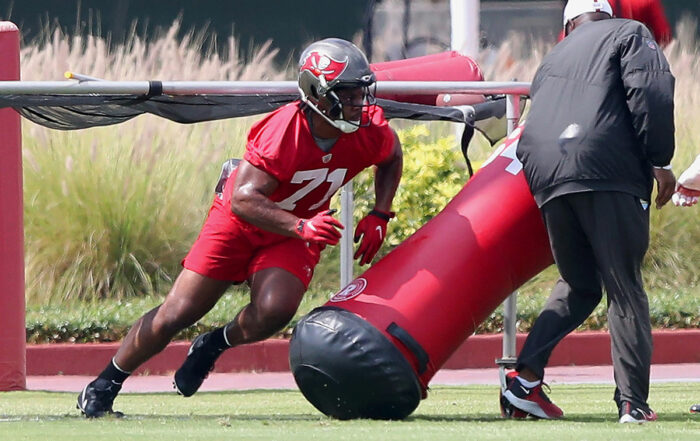 Bucs Dt Mike Greene