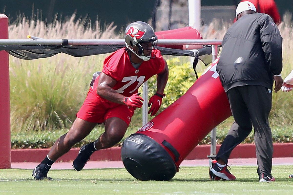 Bucs Dt Mike Greene