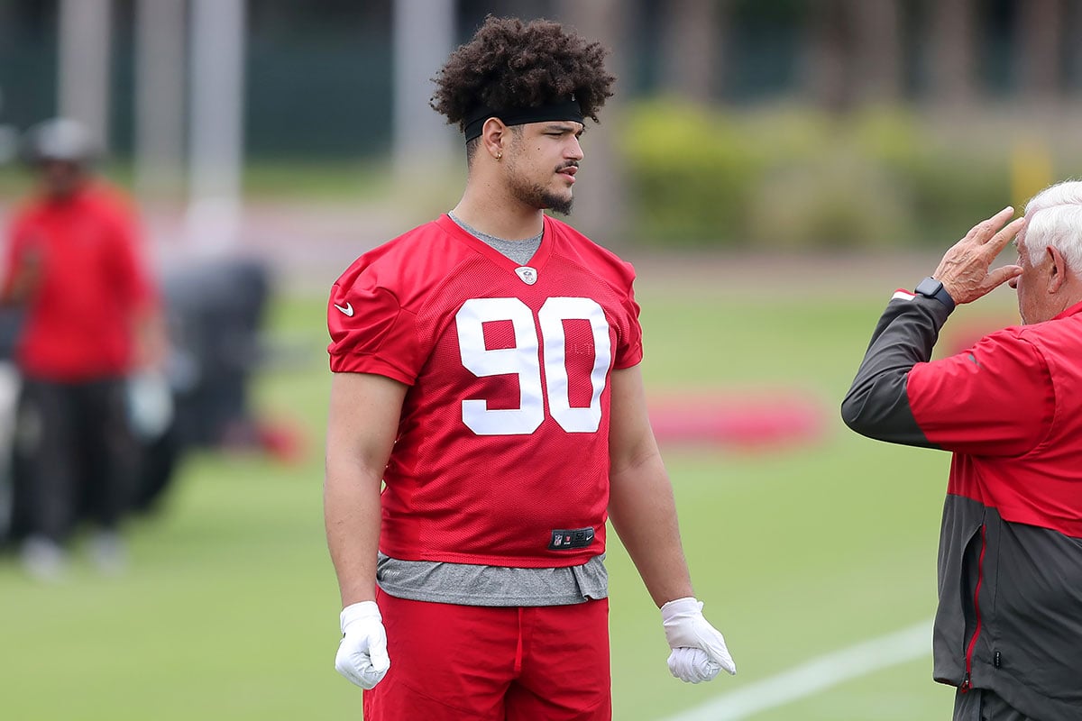 Bucs Dt Logan Hall