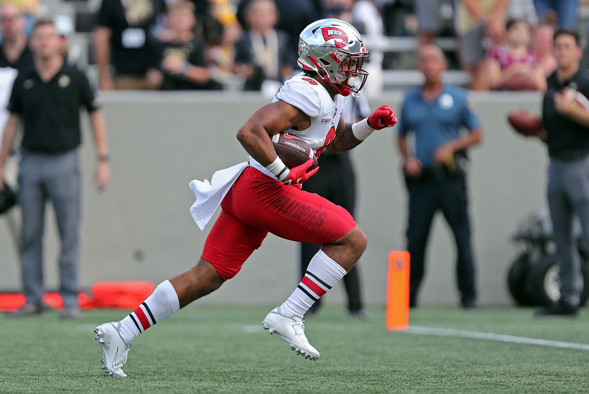 Inside Bucs Rookie MiniCamp 514 Sterns, White Shine On Offense