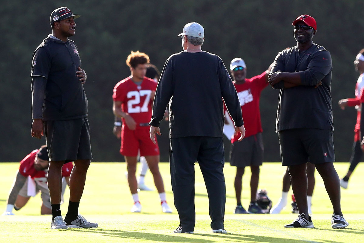 Bucs Oc Byron Leftwich, Olbs Coach Bob Sanders And Hc Todd Bowles
