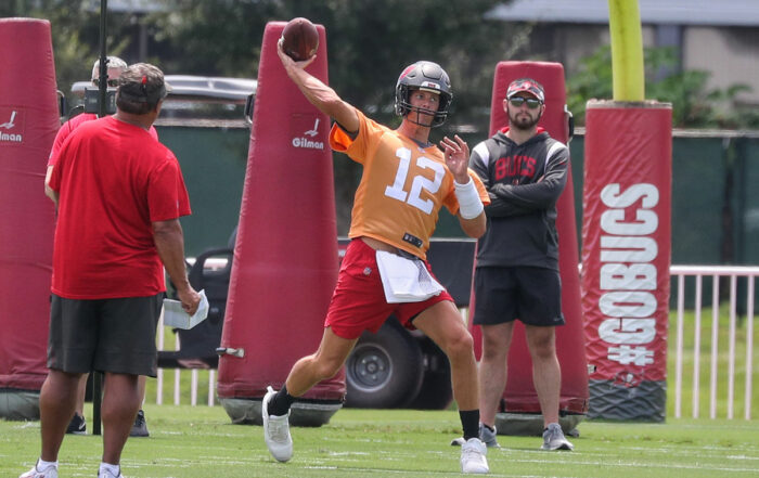 Brady Tom Bucs Camp Back Throw