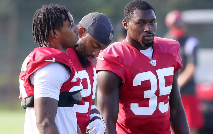 Bucs Cbs Sean Murphy-Bunting, Carlton Davis Iii And Jamel Dean