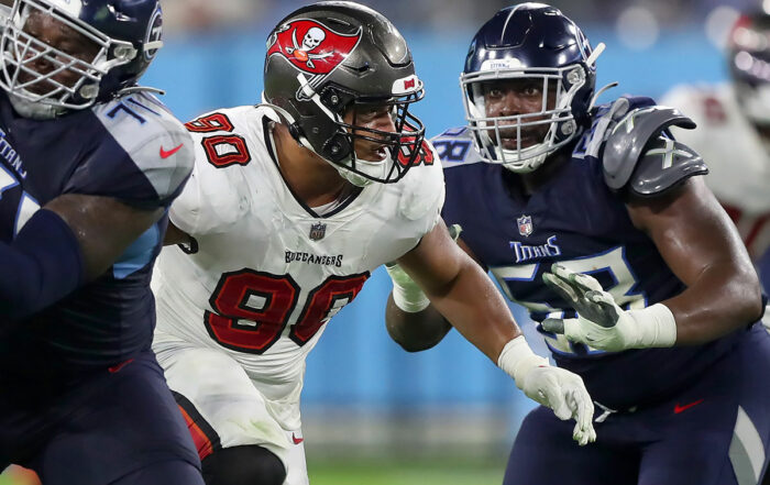 Bucs Dt Logan Hall