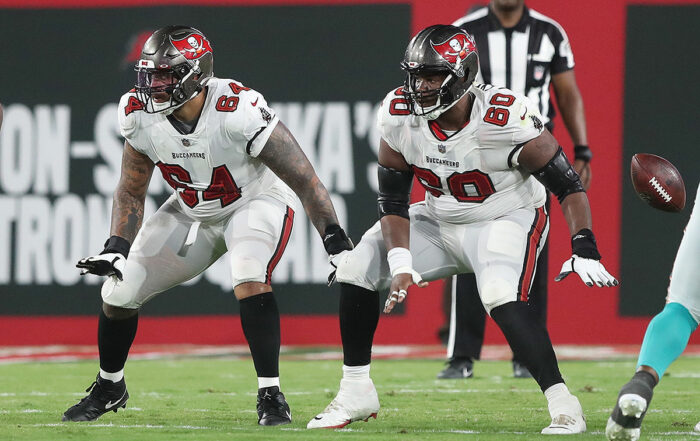 Bucs G Aaron Stinnie And Ol Nick Leverett