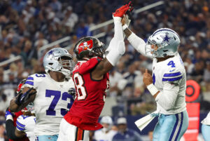 Bucs Olb Shaq Barrett And Cowboys Qb Dak Prescott