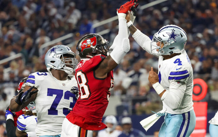 Bucs Olb Shaq Barrett And Cowboys Qb Dak Prescott