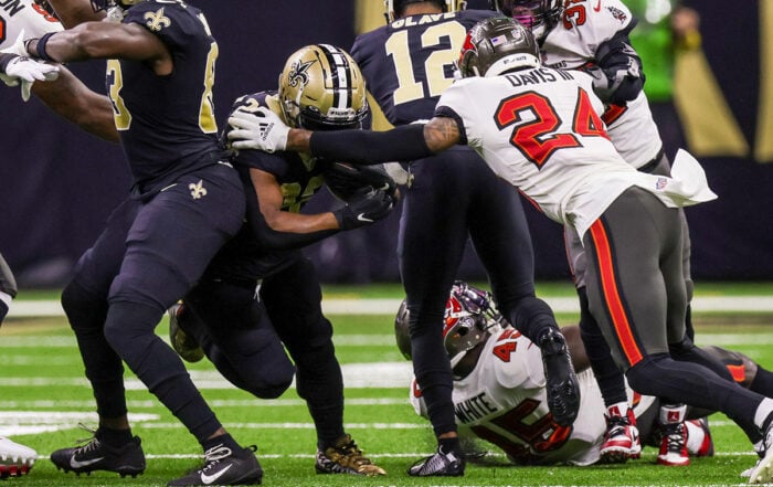 Bucs Cb Carlton Davis Iii And Saints Rb Mark Ingram