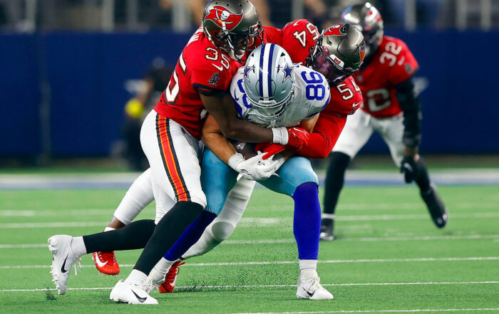 Bucs Cb Jamel Dean And Lb Lavonte David