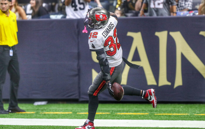 Bucs S Mike Edwards