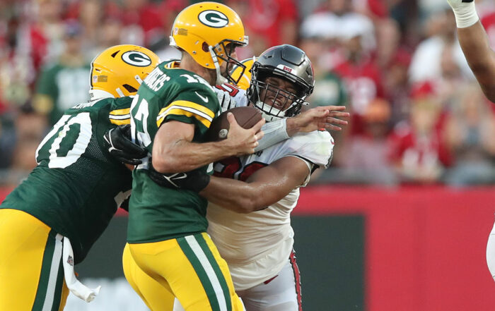Bucs Dt Logan Hall And Packers Qb Aaron Rodgers