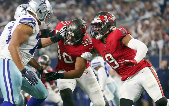 Bucs Dt Logan Hall And Olb Joe Tryon-Shoyinka