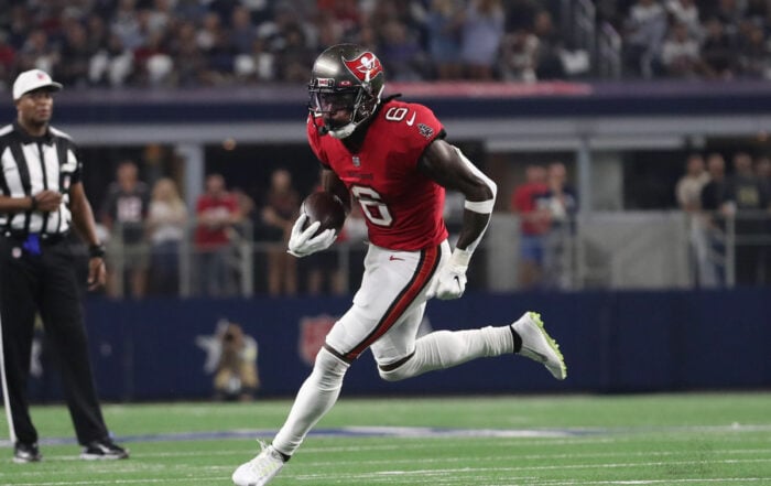 Bucs Wr Julio Jones
