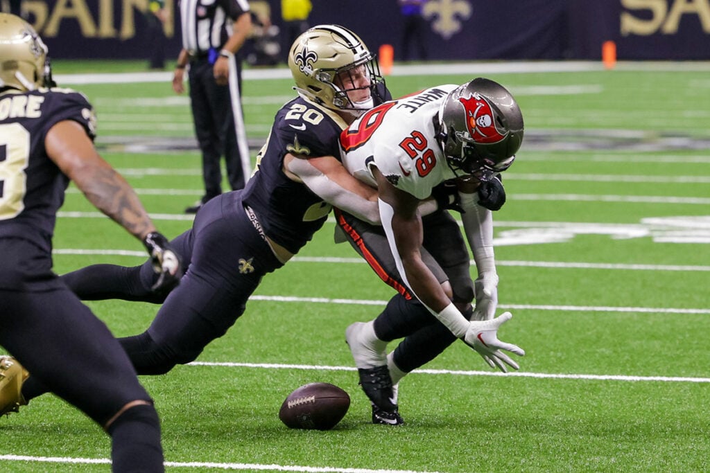 Bucs Rb Rachaad White And Saints Lb Pete Werner