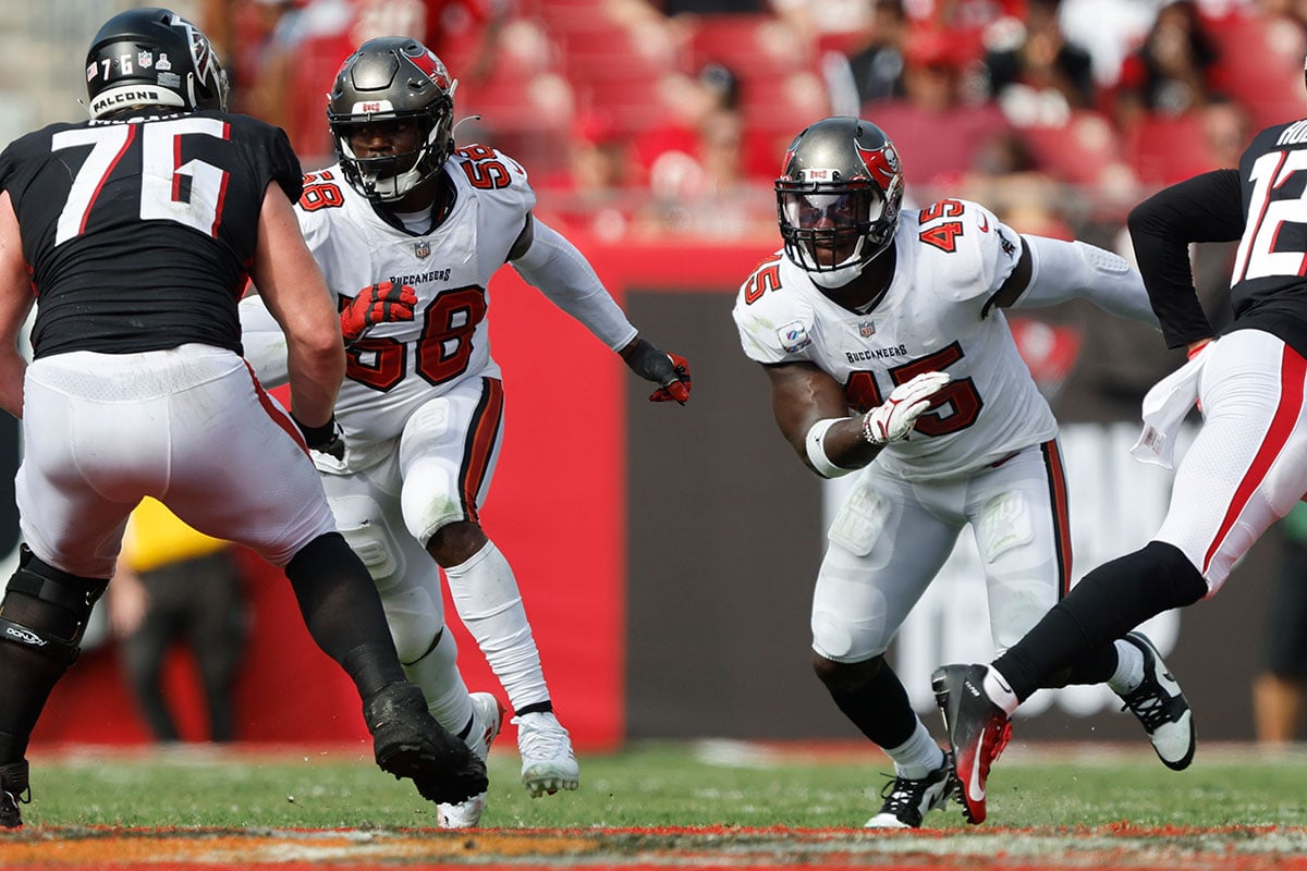 Bucs Olb Shaq Barrett And Ilb Devin White