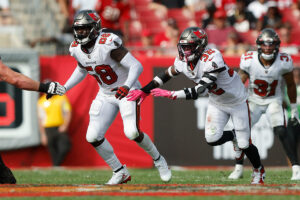 Bucs Olb Shaq Barrett And S Mike Edwards