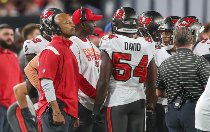 Bucs Ilbs Coach Larry Foote, Hc Todd Bowles And Lb Lavonte David