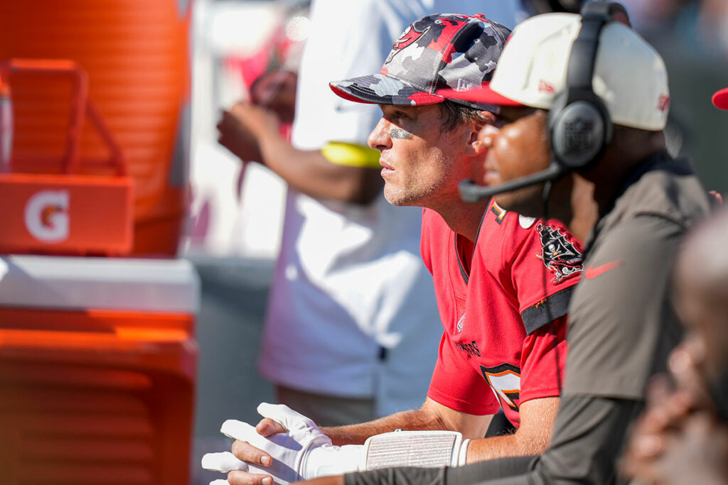 Bucs Qb Tom Brady And Oc Byron Leftwich