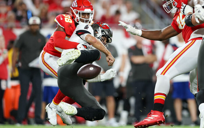 Chiefs Cb L'Jarius Sneed And Bucs Qb Tom Brady