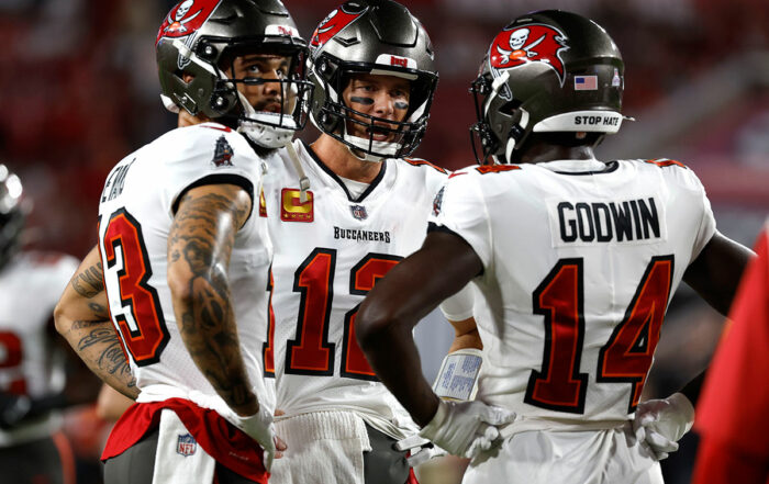 Bucs Wrs Mike Evans And Chris Godwin And Qb Tom Brady