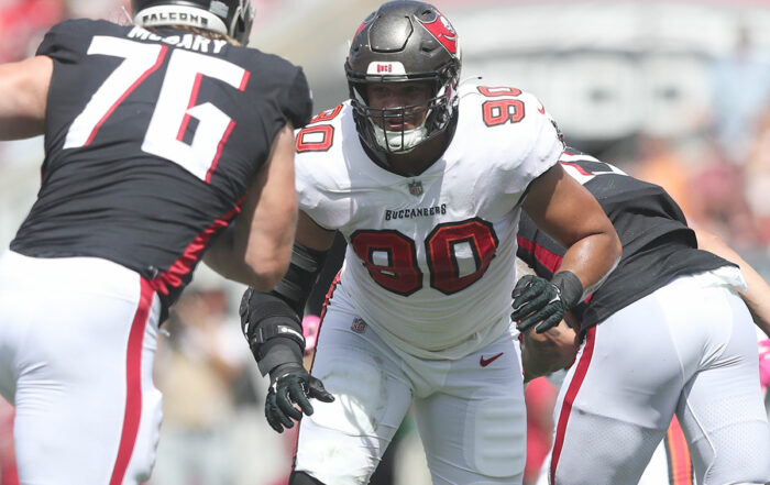 Bucs Dl Logan Hall