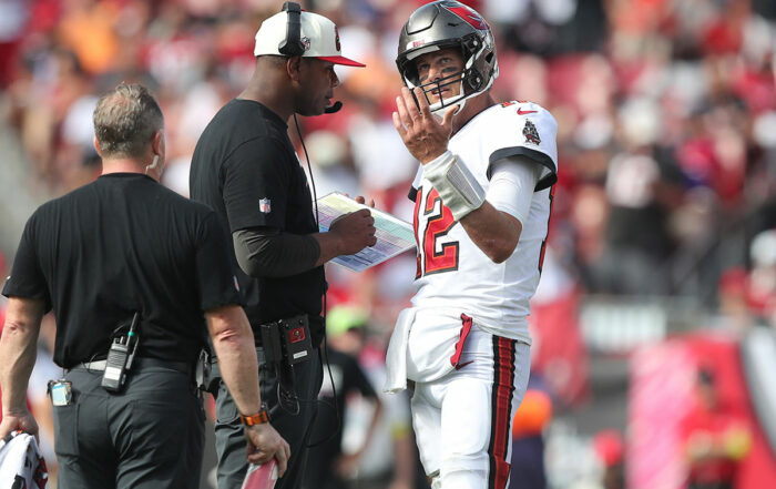 Bucs Oc Byron Leftwich And Qb Tom Brady