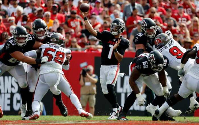 Bucs Olb Shaq Barrett And Falcons Qb Marcus Mariota