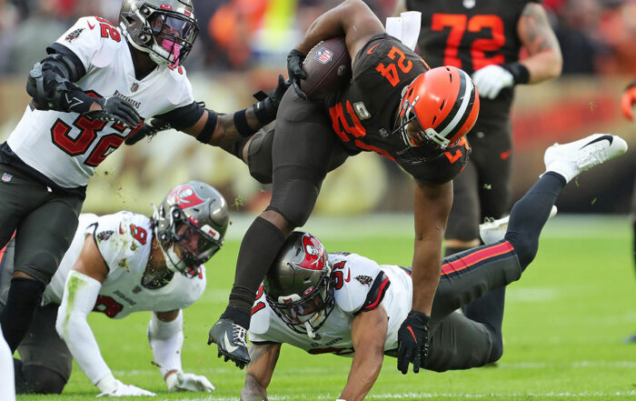 Browns Rb Nick Chubb And Bucs Db Antoine Winfield Jr.