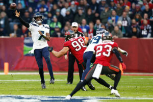 Sr'S Fab 5: Dave Canales Reveals Who Will Be Bucs Starting Qb 6 Seahawks Qb Geno Smith And Bucs Olb Anthony Nelson