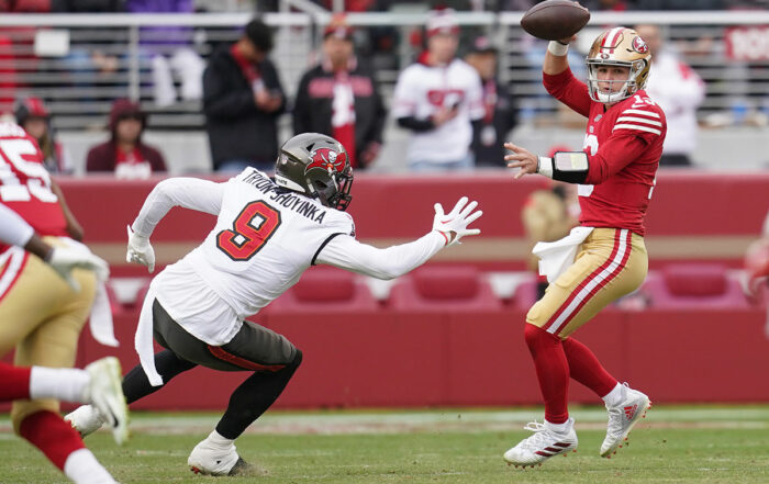 Bucs Olb Joe Tryon-Shoyinka And 49Ers Qb Brock Purdy