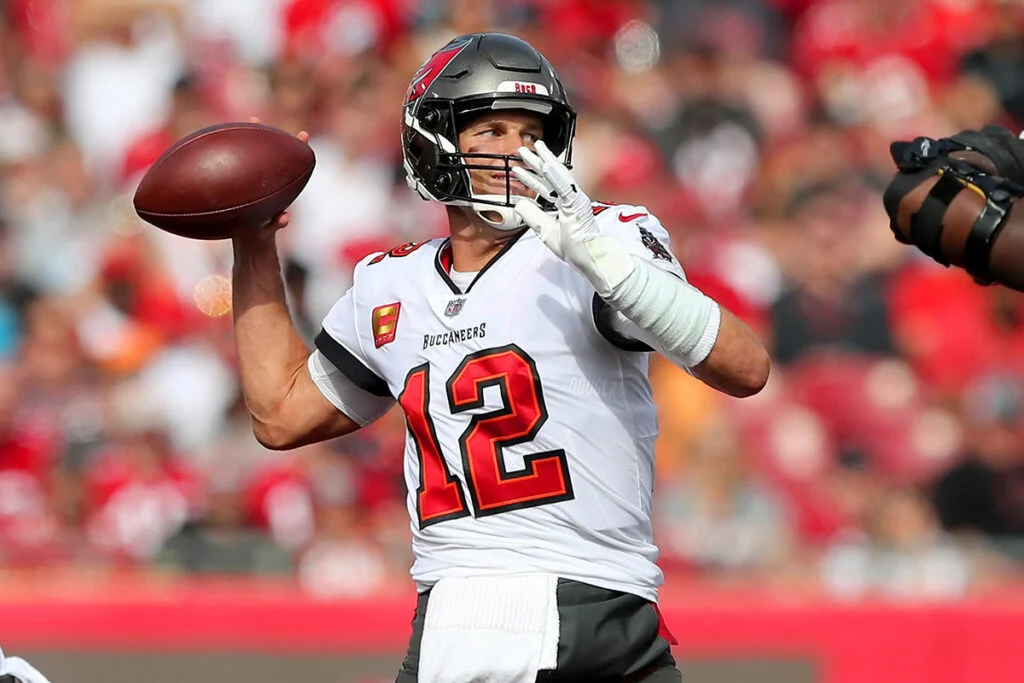 Former Bucs Qb Tom Brady Looked Into Returning To Nfl Again 2 Bucs Qb Tom Brady