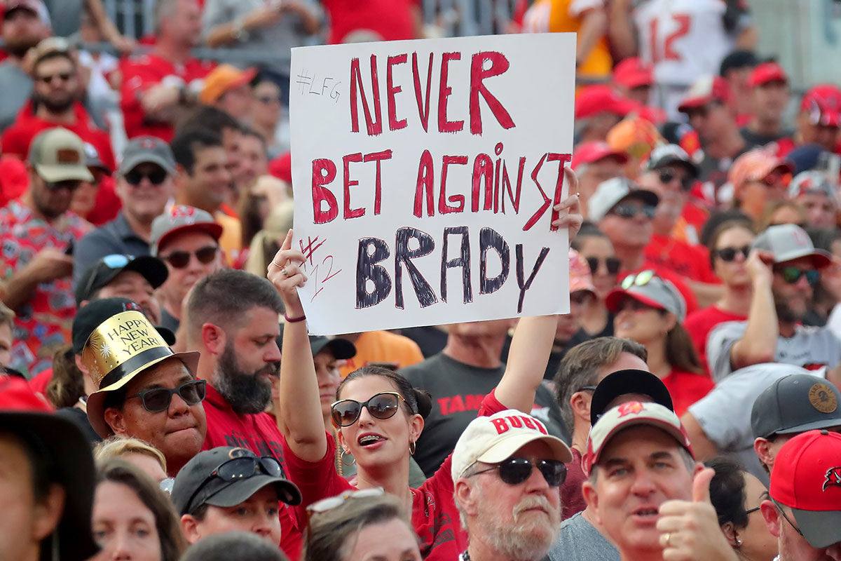 Bucs Qb Tom Brady Sign