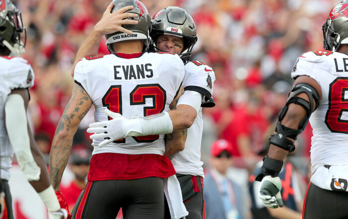 Bucs Qb Tom Brady And Wr Mike Evans