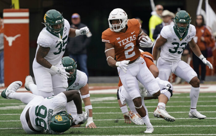 Texas Rb Roschon Johnson Bucs
