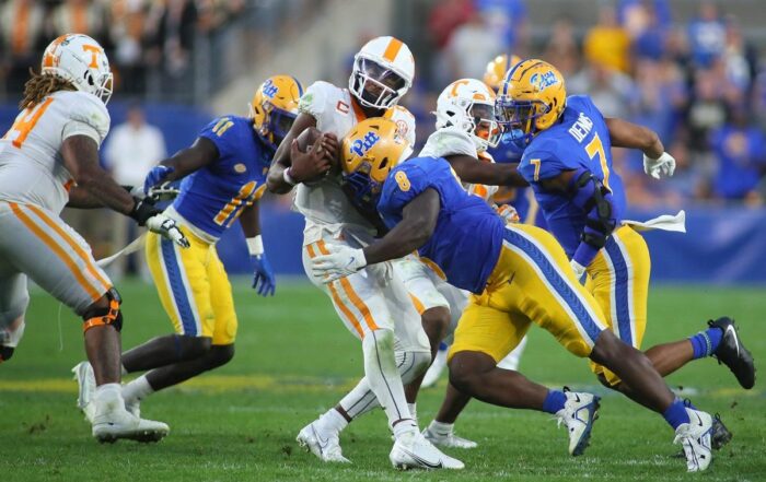 Pitt Dt Calijah Kancey Bucs