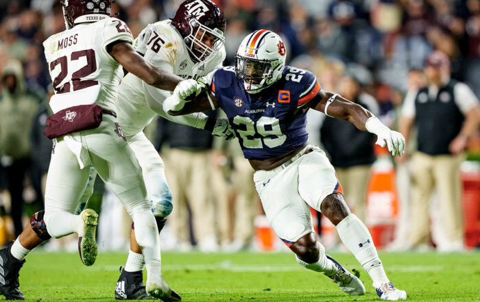 Auburn Olb Derick Hall