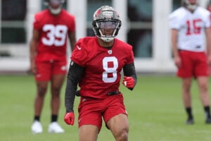 Bucs Sign 5 2023 Draft Picks 2 Bucs Ilb Sirvocea Dennis