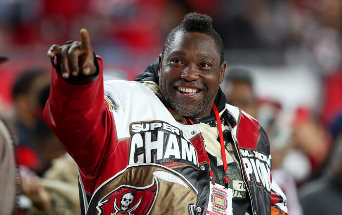 Bucs Legend And Hall Of Fame Dt Warren Sapp