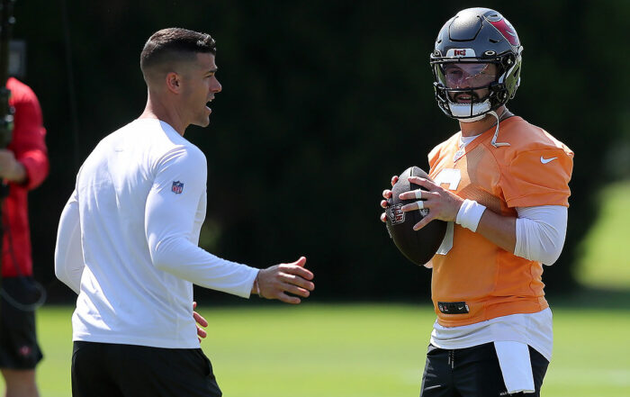 Bucs Oc Dave Canales And Qb Baker Mayfield