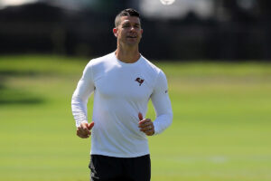 Dave Canales Views Football, Life Through Different Lens 3 Bucs Oc Dave Canales