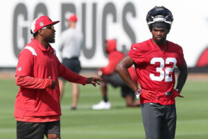 Sr’s Fab 5: 3 Hard Truths About The Bucs Defense 11 Bucs Ncb Coach Rashad Johnson And Cb Josh Hayes