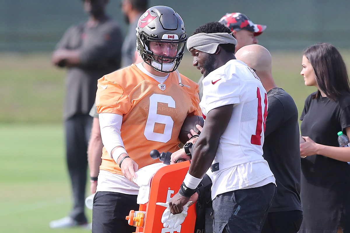 Bucs Qb Baker Mayfield Wr Chris Godwin
