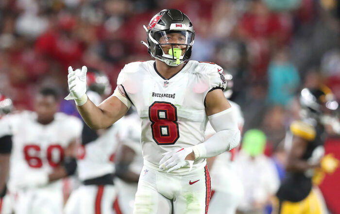 Bucs Ilb Sirvocea Dennis